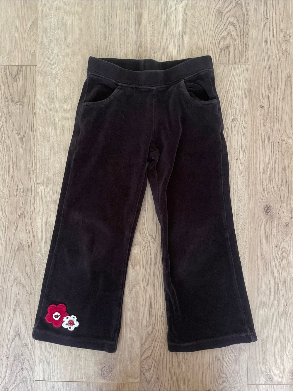 VINTAGE Gymboree Black Pants with Red & White Flower Appliqués (4)